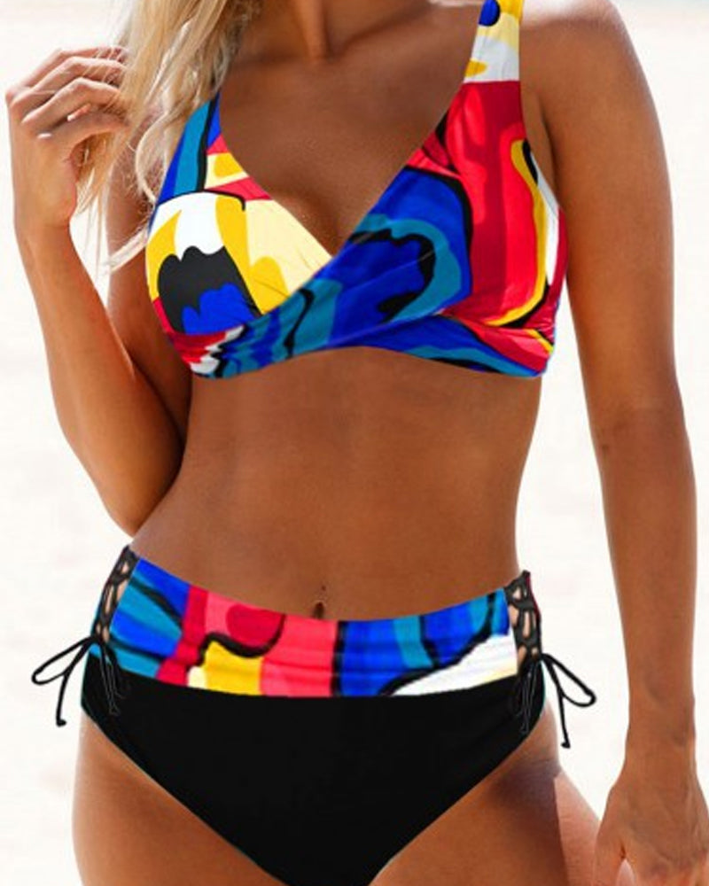 Sara | Glad og farverig bikini