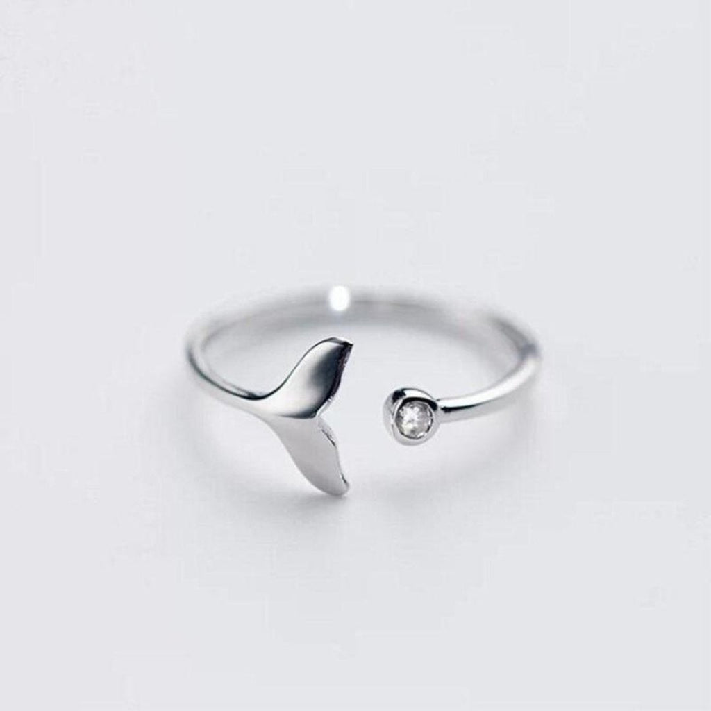 Dolphin Tail Ring made of 925 Sterling Silver with Adjustable Zirconia