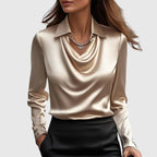 Adela – Elegant silkeeffekt bluse