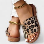 Stilfuld tofarvede leopardmønstret sandal