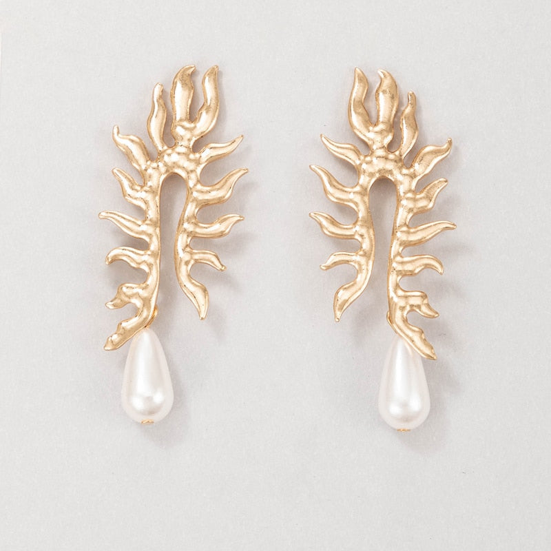 Coral earrings with freshwater pearl