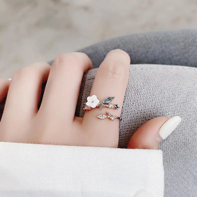 Adjustable Ring Wildflower with Gold Gemstones