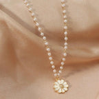 Daisy with Pearl Pendant