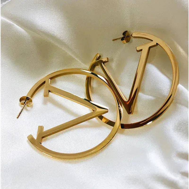Punk V Earrings in Gold