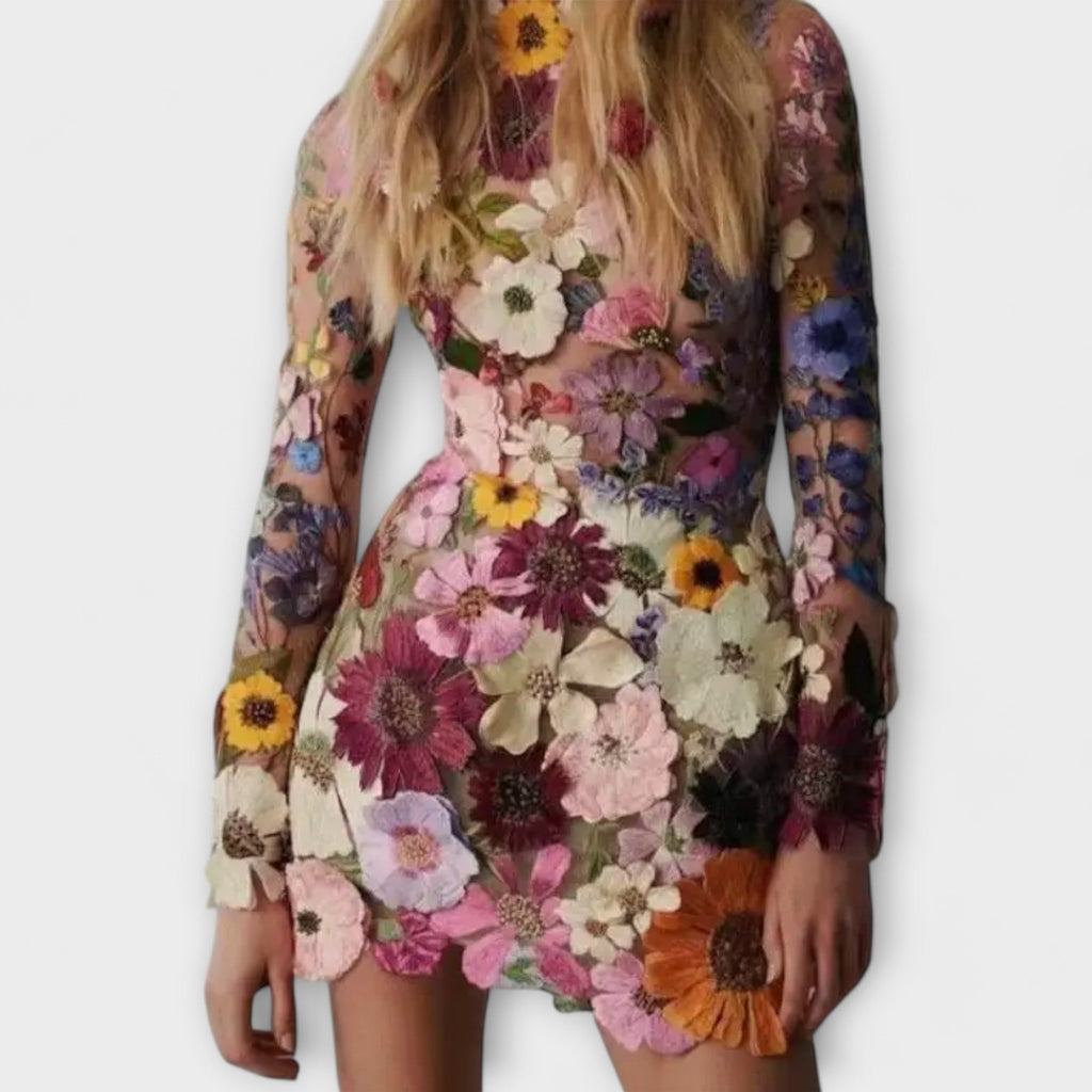 Dolores - Kjole med 3D blomstermønster