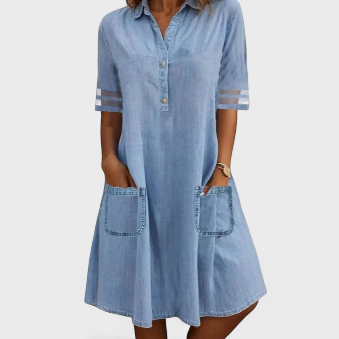 Barbora - Mini denimkjole med sidelommer