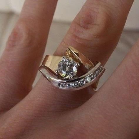 Vintage irregular gold and silver zirconia ring