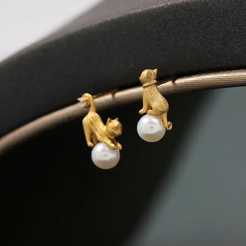 Vintage Golden Pearl Cat Earrings
