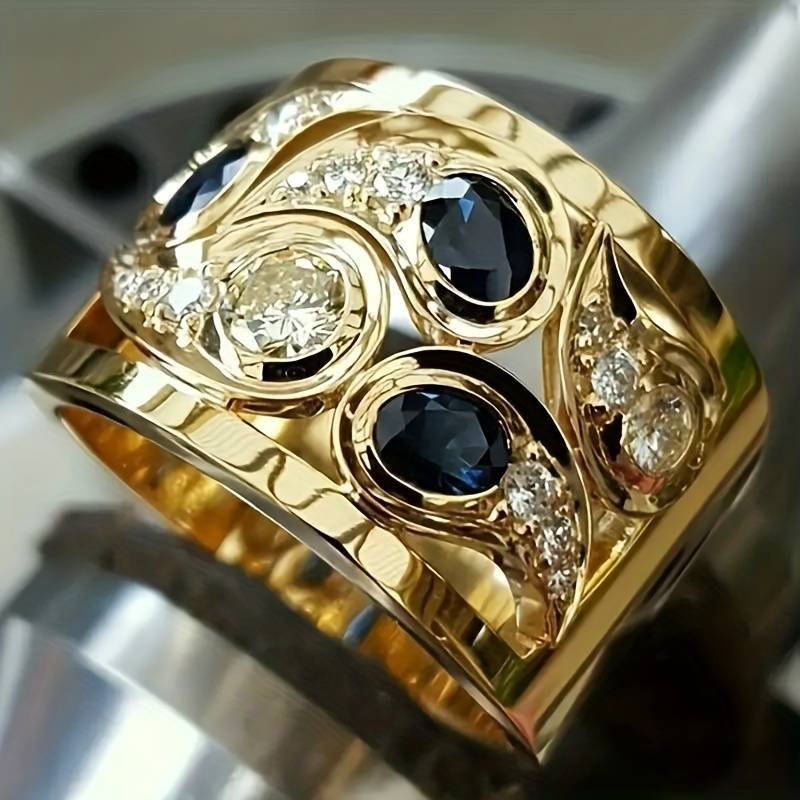Vintage ring with gold decoration and zirconia