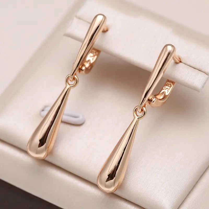 Elegant Gold Water Drop Earrings